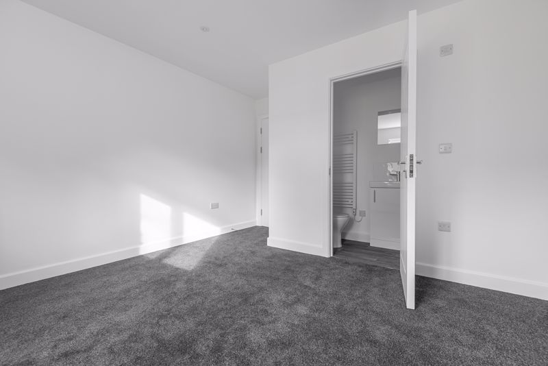 En-suite- click for photo gallery